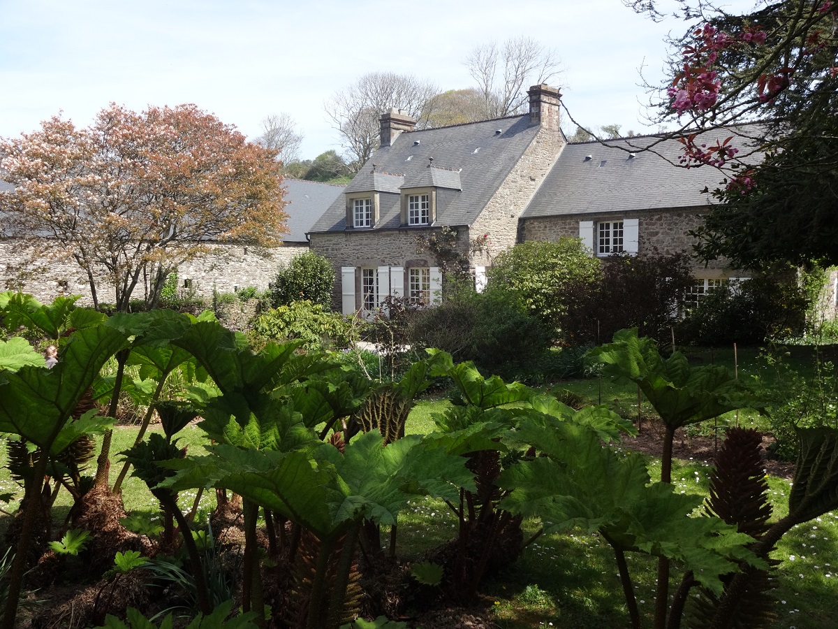Le jardin de la Maison Jacques Prévert pendant le Printemps